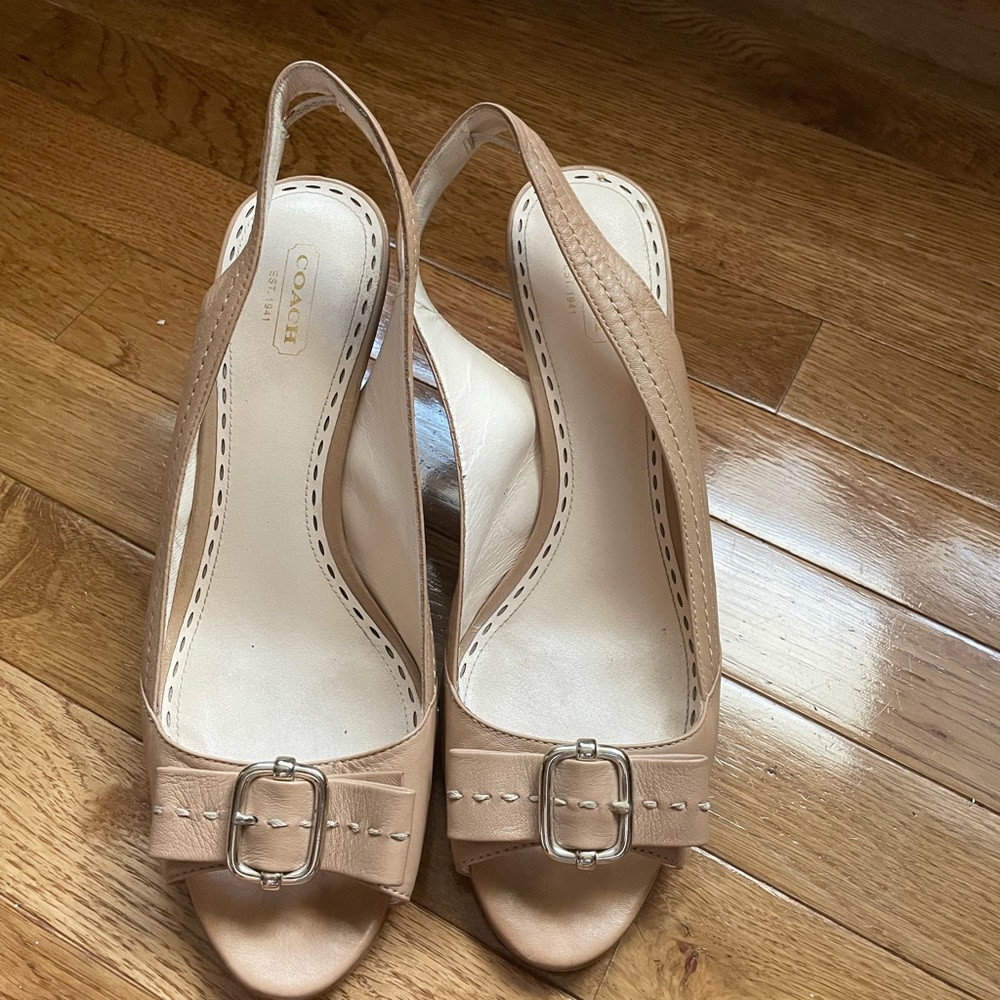 Coach Woman sandals 10C